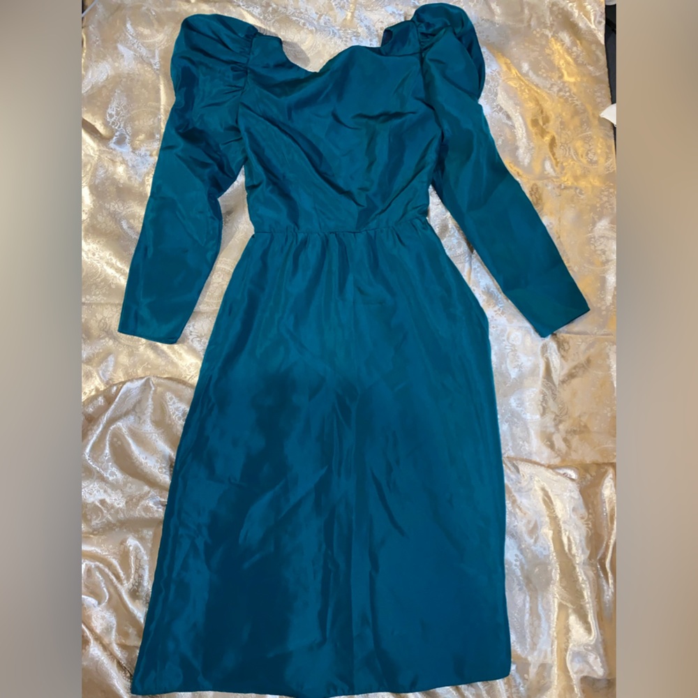 Elegant Green Long Sleeve Dress